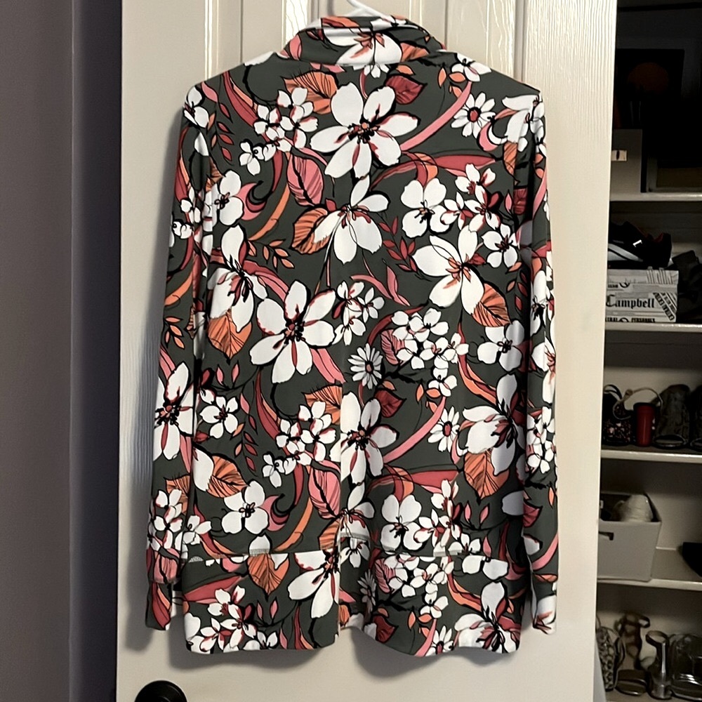 Talbots pullover sweatshirt. Size medium - Picture 3 of 5